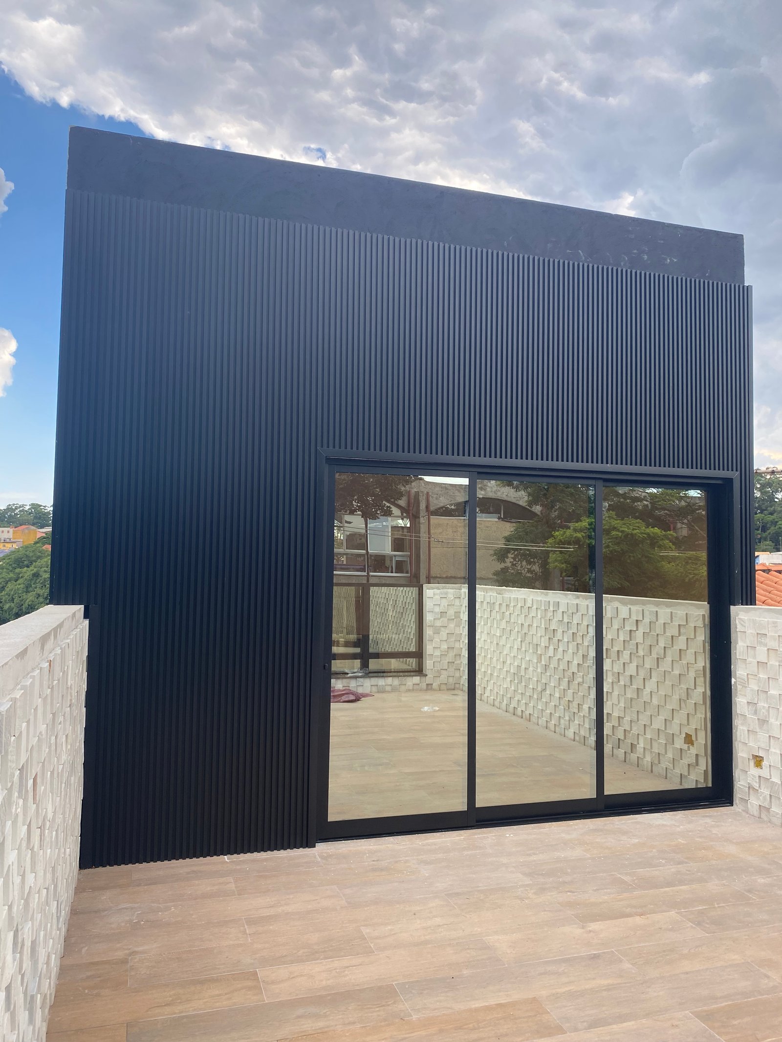 Brise ou ripado de alumínio — projeto executado pela Stick Glass, imagem 7