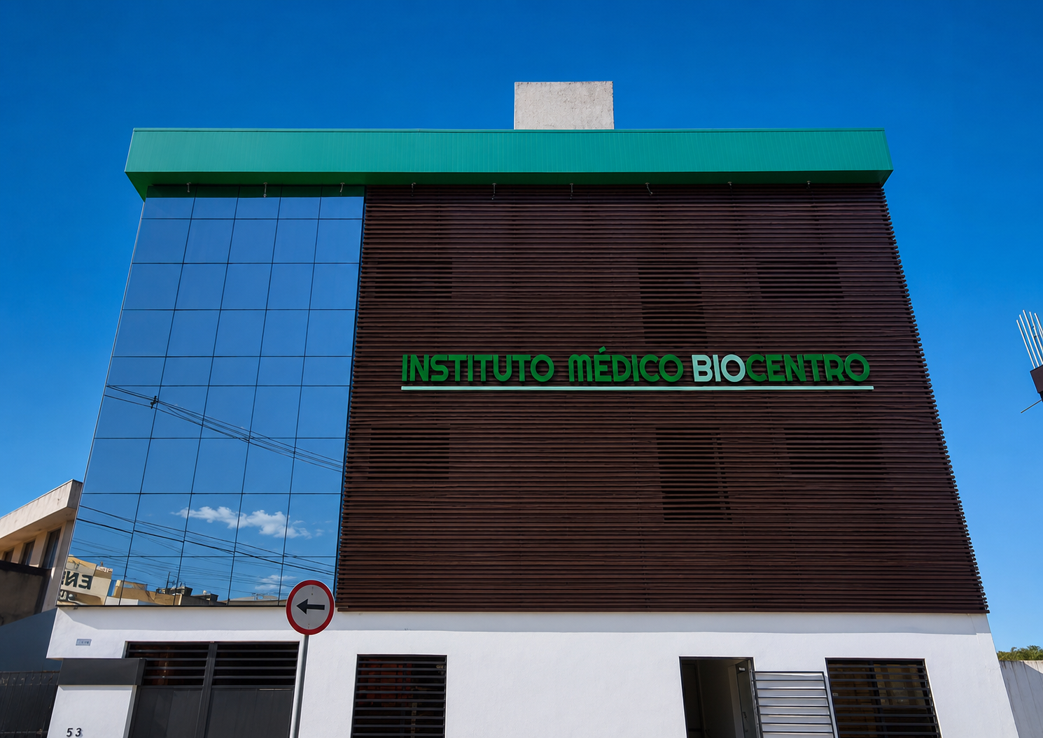 Brise ou ripado de alumínio — projeto executado pela Stick Glass, imagem 3